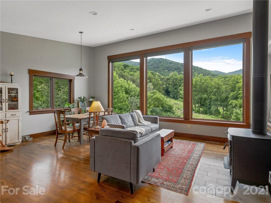 14 Honey Meadow Lane Candler NC 28715