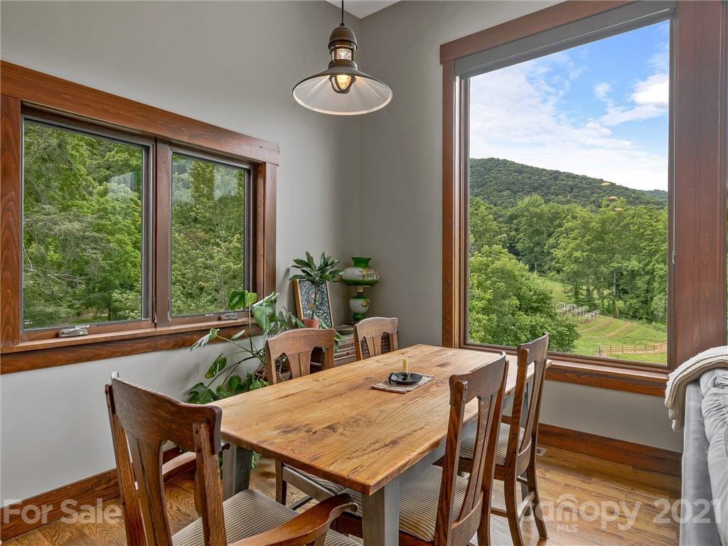 14 Honey Meadow Lane Candler NC 28715