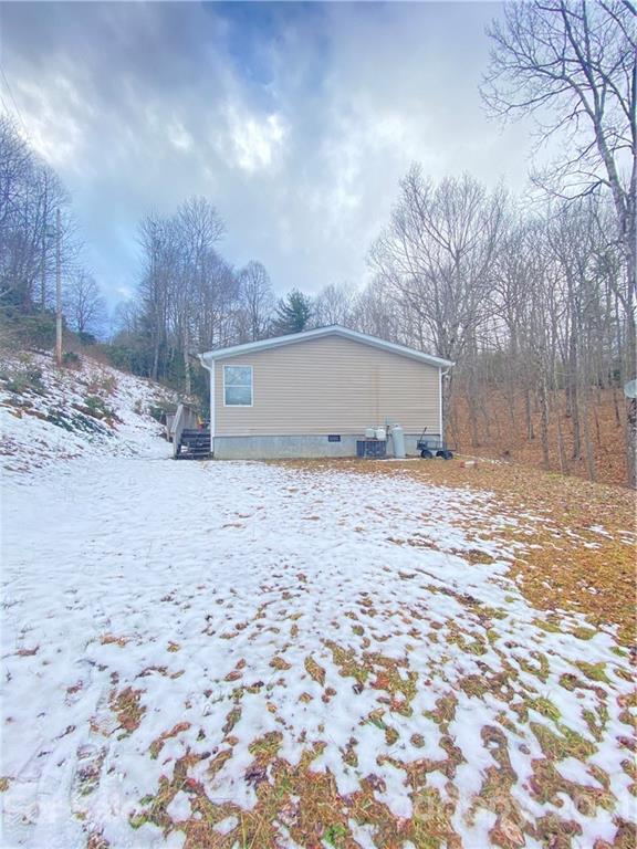 212 Michelle Lane Newland NC 28657