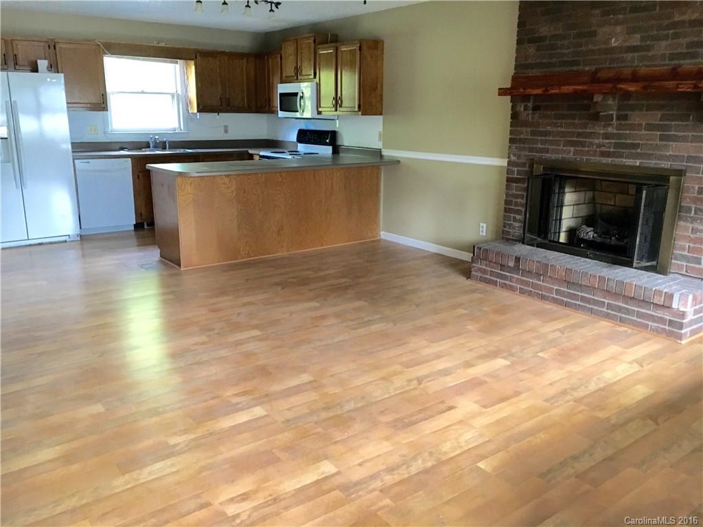 56 Moss Road Weaverville NC 28787