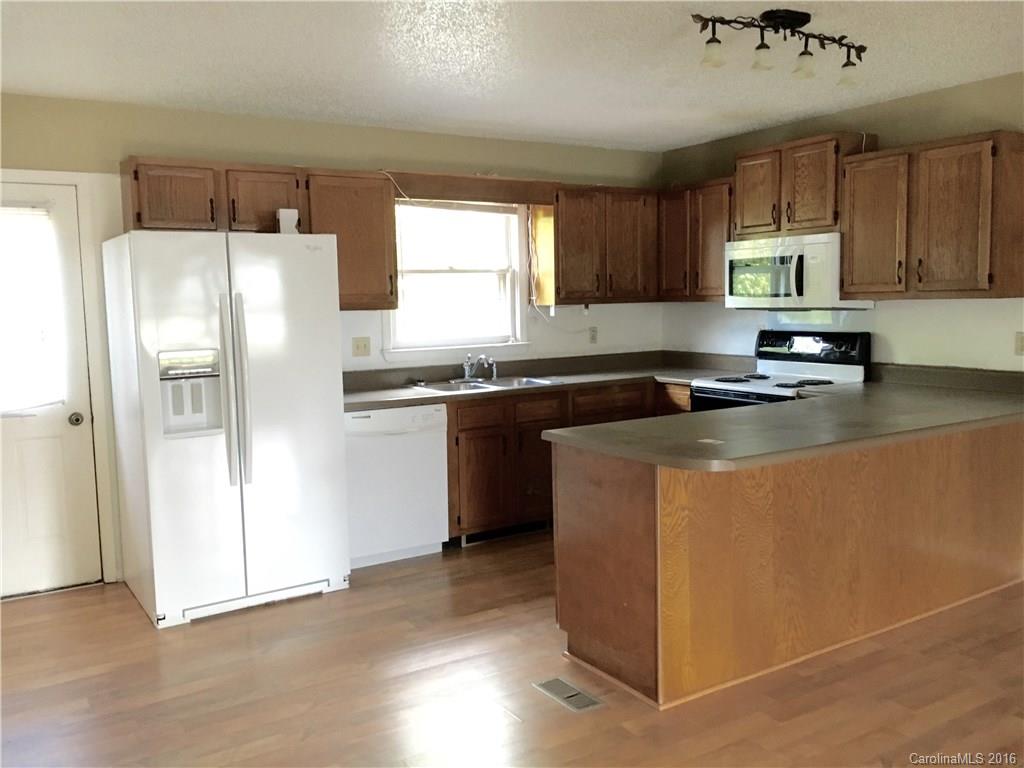 56 Moss Road Weaverville NC 28787