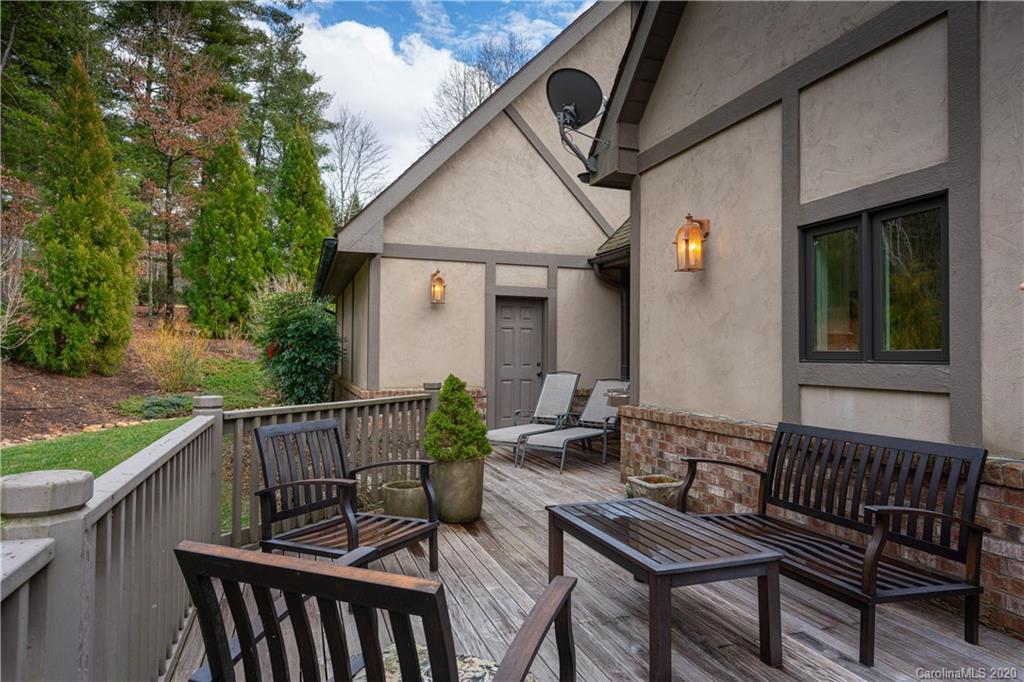 32 Ravenwood Drive Fletcher NC 28732