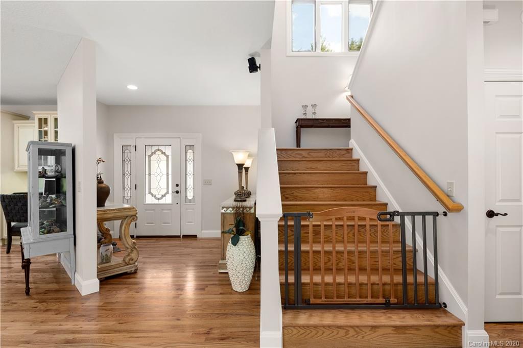 32 Ravenwood Drive Fletcher NC 28732