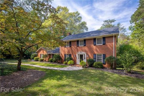 104 Woodside Street Morganton NC 28655