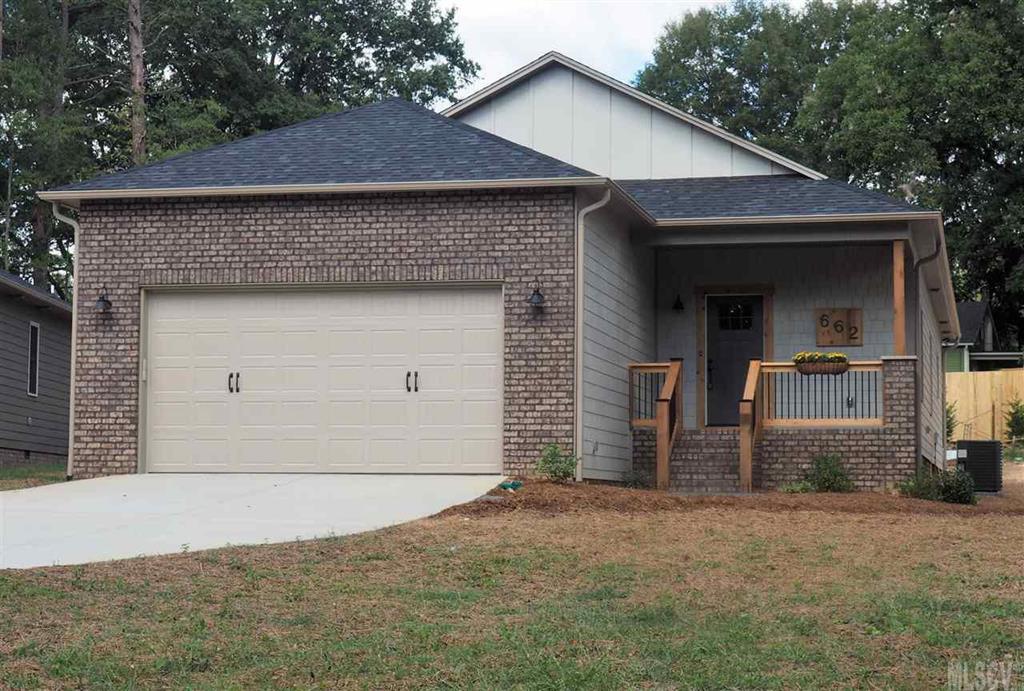 662 13th Avenue Place NW Hickory NC 28601