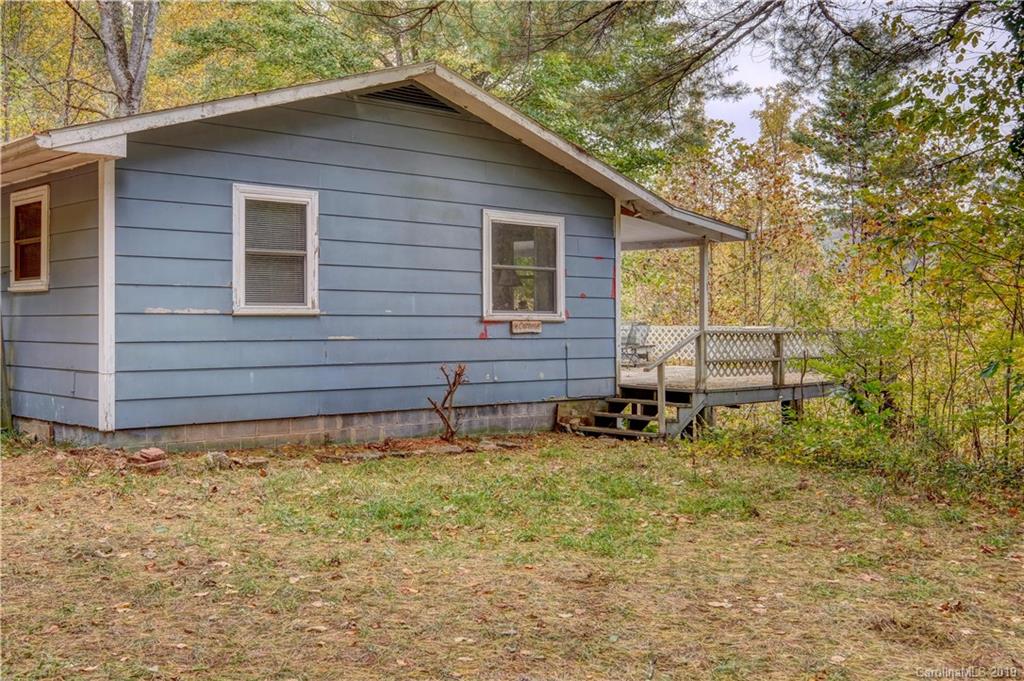 176 This A Way Drive Cullowhee NC 28723