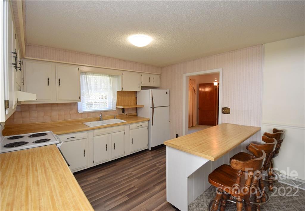 869 Hardscrabble Road Burnsville NC 28714