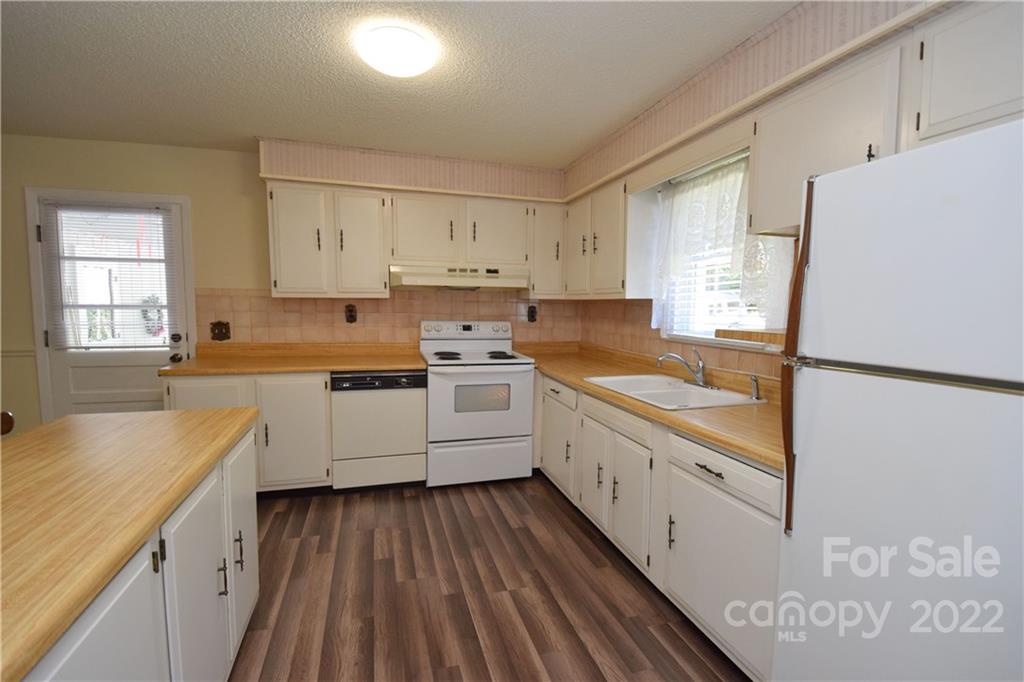 869 Hardscrabble Road Burnsville NC 28714