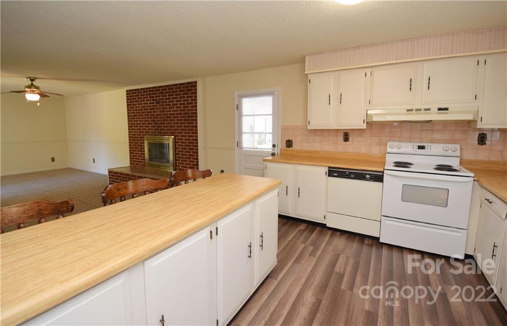 869 Hardscrabble Road Burnsville NC 28714