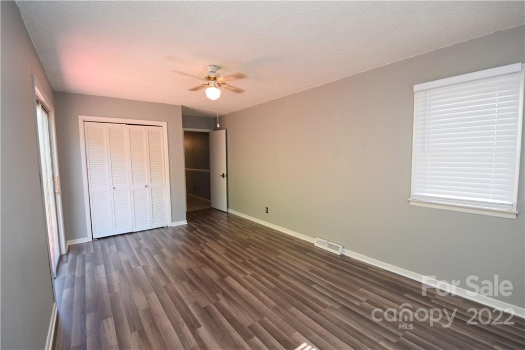 869 Hardscrabble Road Burnsville NC 28714