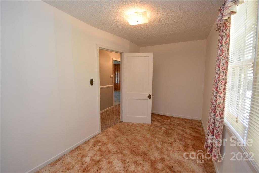 869 Hardscrabble Road Burnsville NC 28714