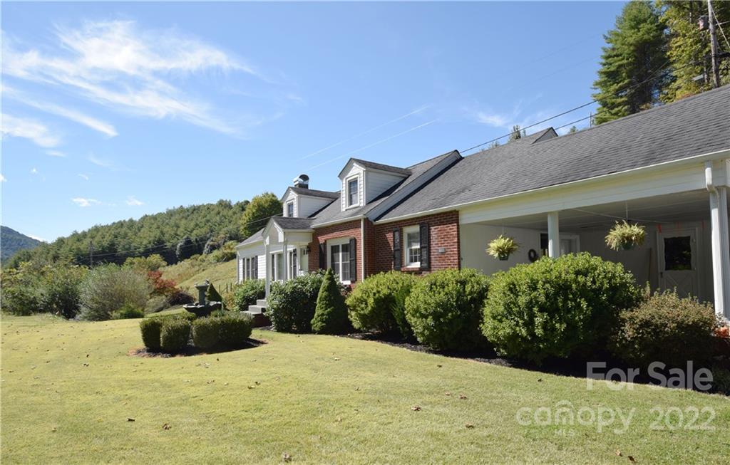 869 Hardscrabble Road Burnsville NC 28714