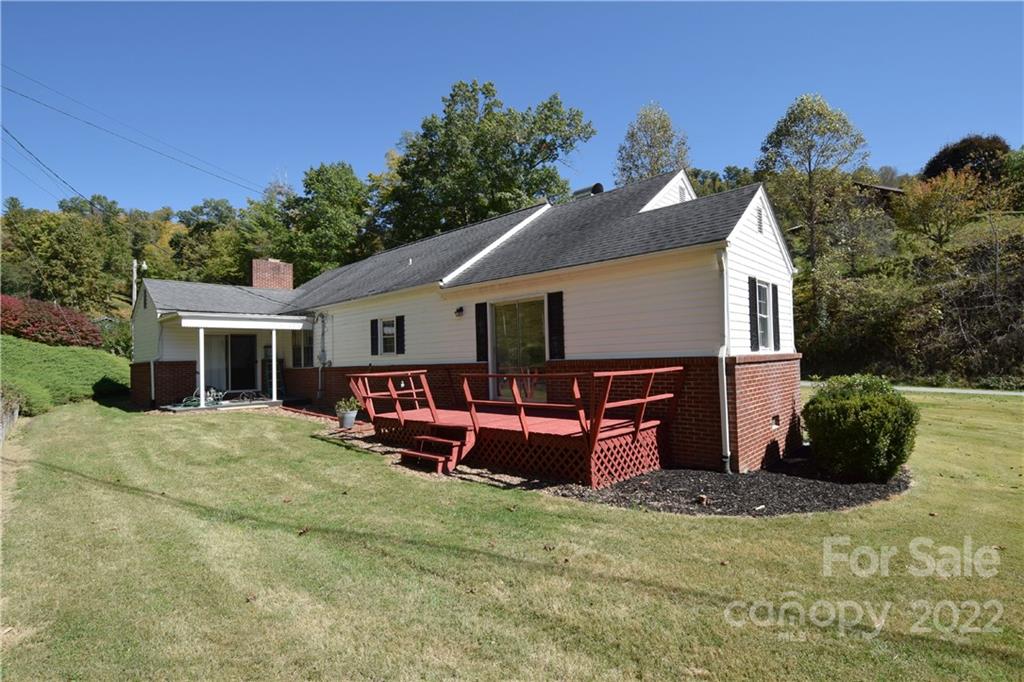 869 Hardscrabble Road Burnsville NC 28714