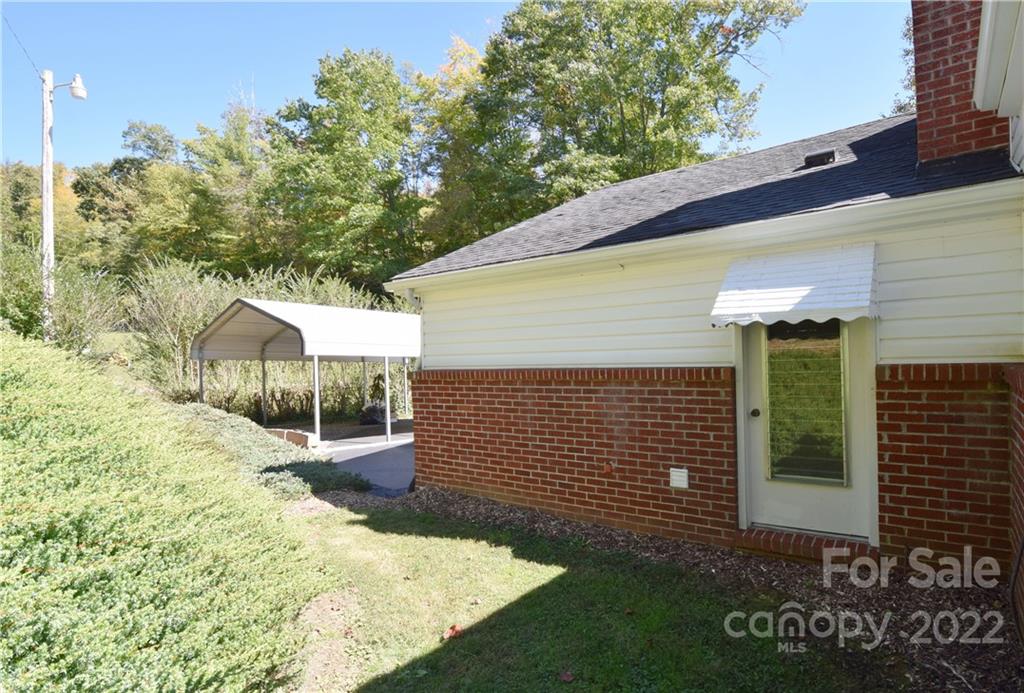 869 Hardscrabble Road Burnsville NC 28714