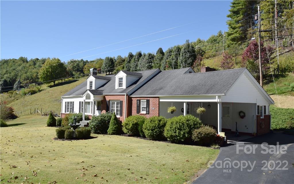 869 Hardscrabble Road Burnsville NC 28714