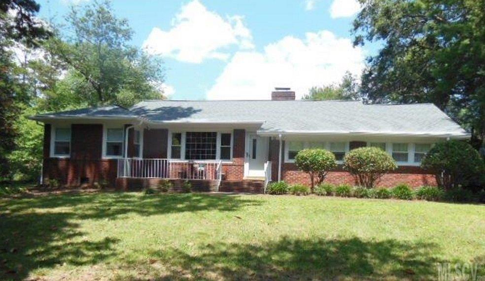 46 31st Avenue NW Hickory NC 28601