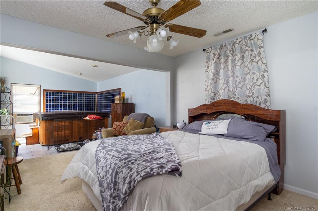 37 Hilldale Road Asheville NC 28803