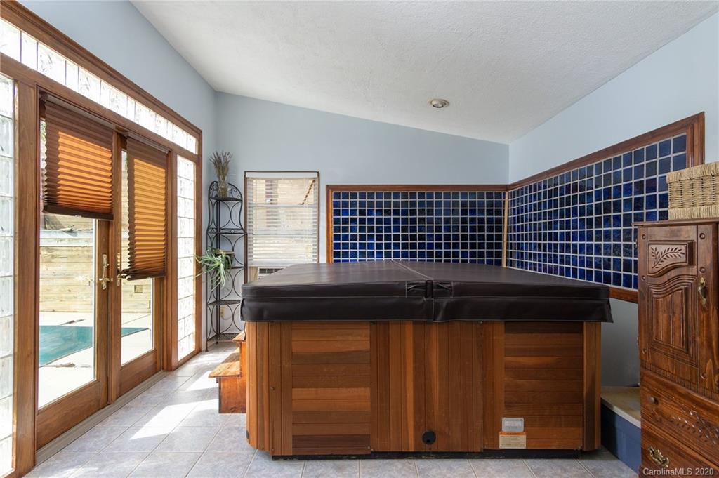 37 Hilldale Road Asheville NC 28803