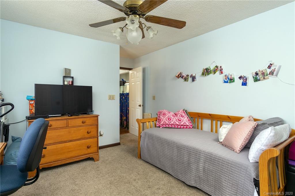 37 Hilldale Road Asheville NC 28803