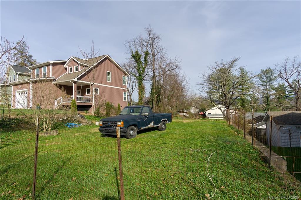 37 Hilldale Road Asheville NC 28803