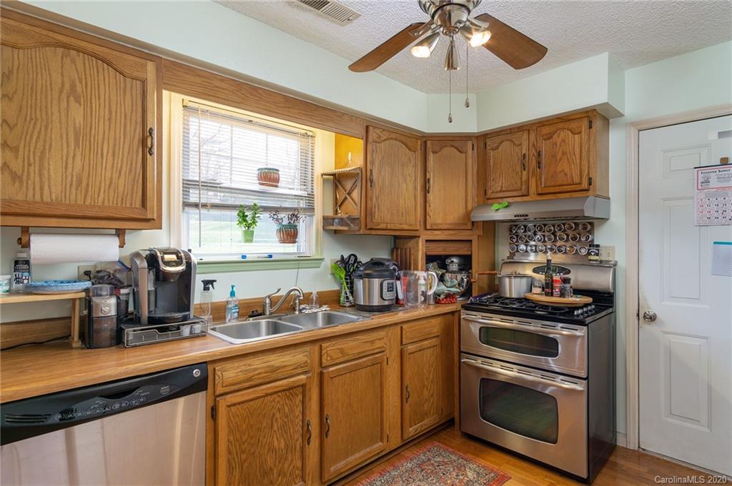 37 Hilldale Road Asheville NC 28803