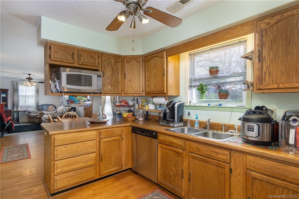 37 Hilldale Road Asheville NC 28803