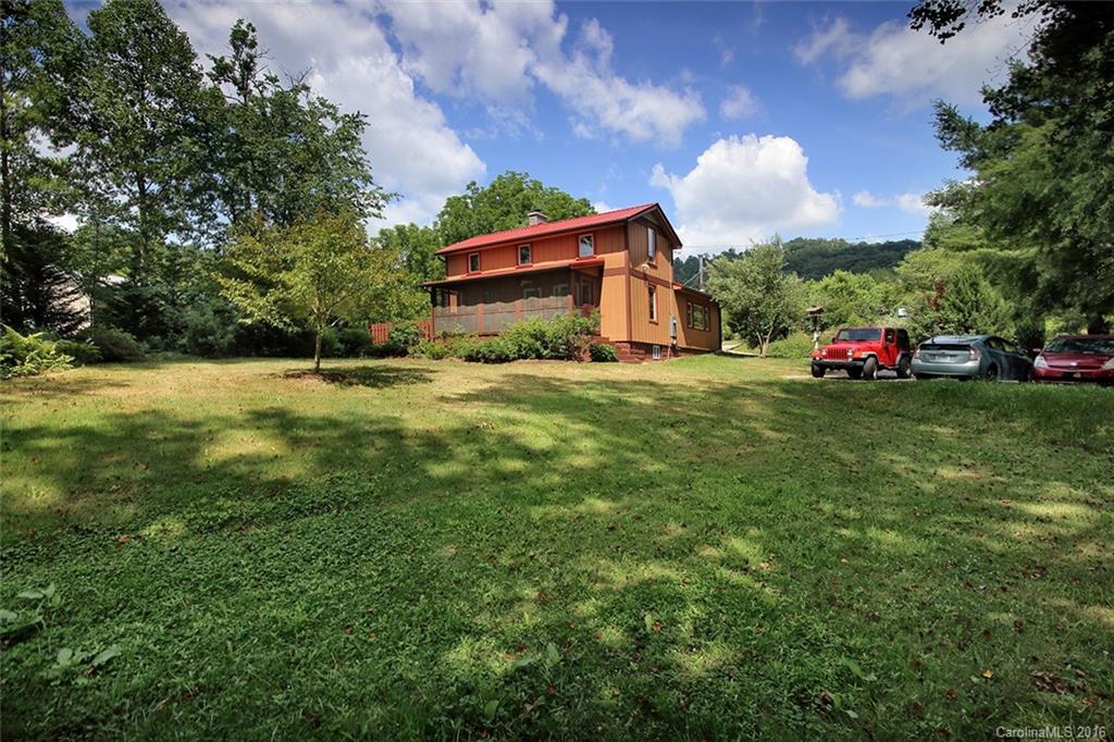 304 Youngs Cove Road Candler NC 28715