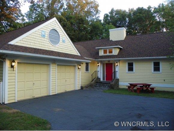 15 E. Ridgeway Drive Weaverville NC 28787