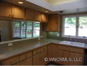 15 E. Ridgeway Drive Weaverville NC 28787