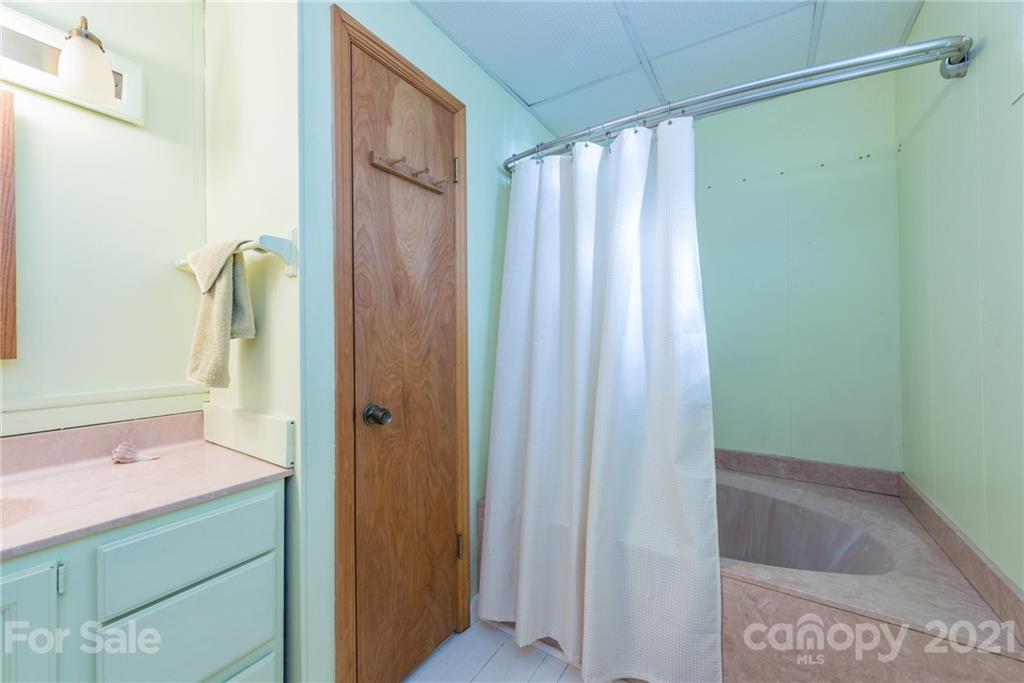 109 Pink Fox Cove Road Weaverville NC 28787