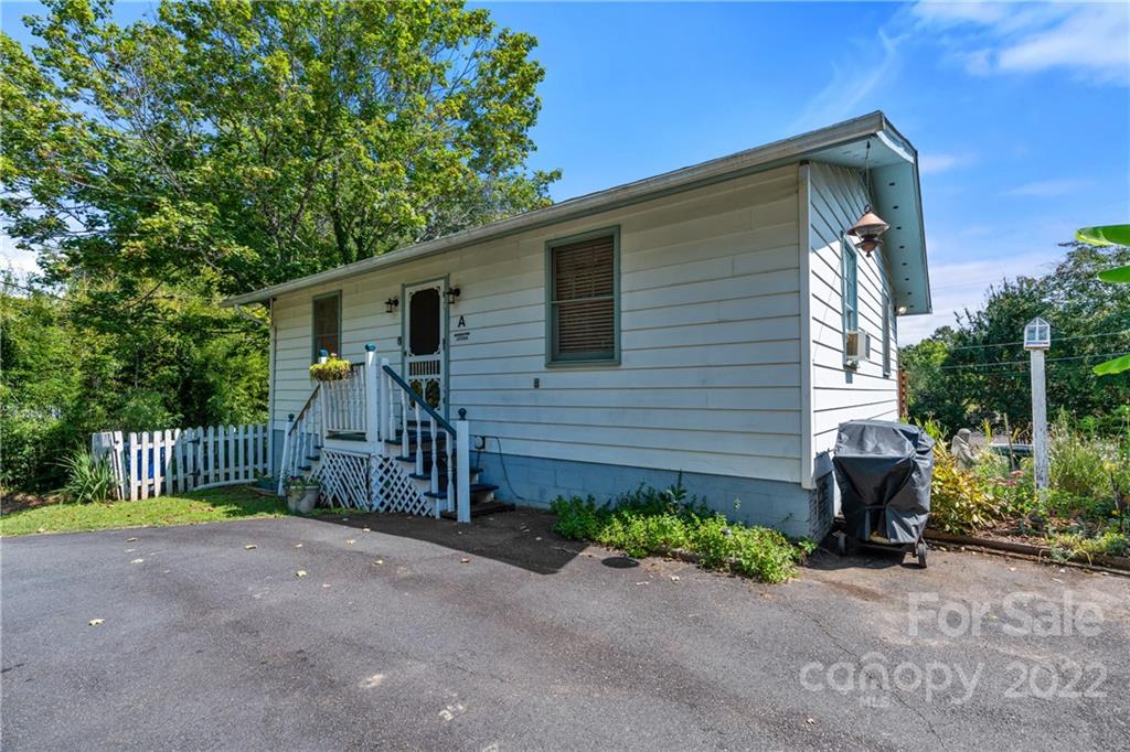 88 S Main Street Weaverville NC 28787