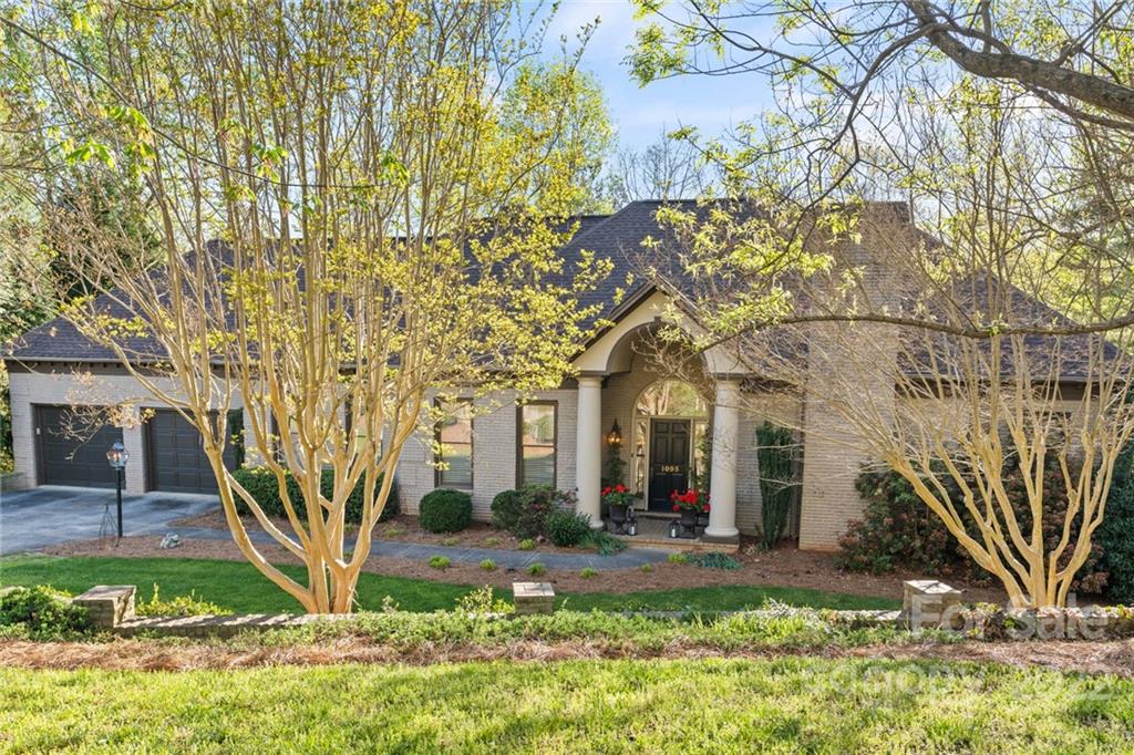 1095 13th Avenue NW Hickory NC 28601