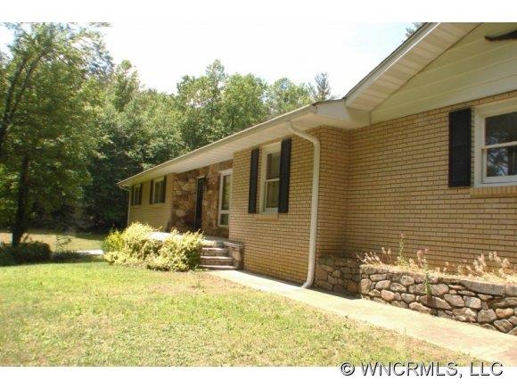 126 Andrews Road Zirconia NC 28790