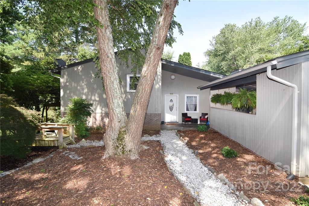 650 37th Avenue NE Hickory NC 28601