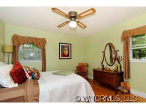 28 Pinehurst Road Asheville NC 28805