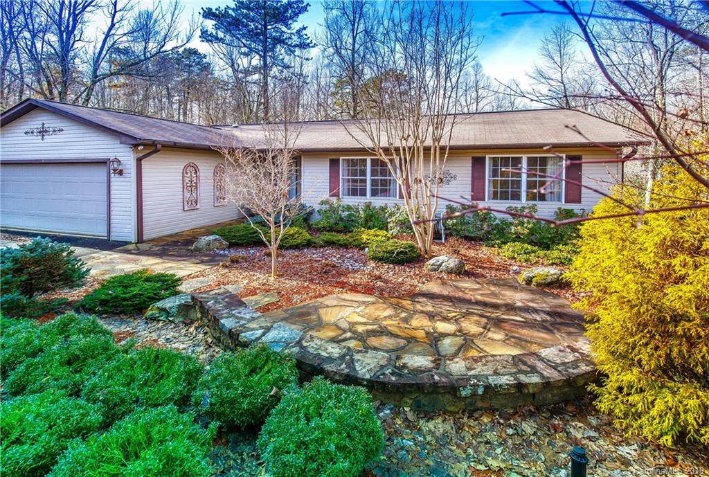 143 N Sequoyah Lane Brevard NC 28712