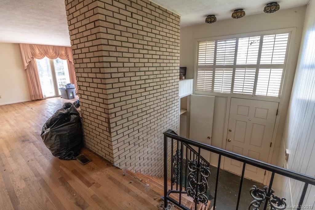 14 Cardinal Drive Asheville NC 28806