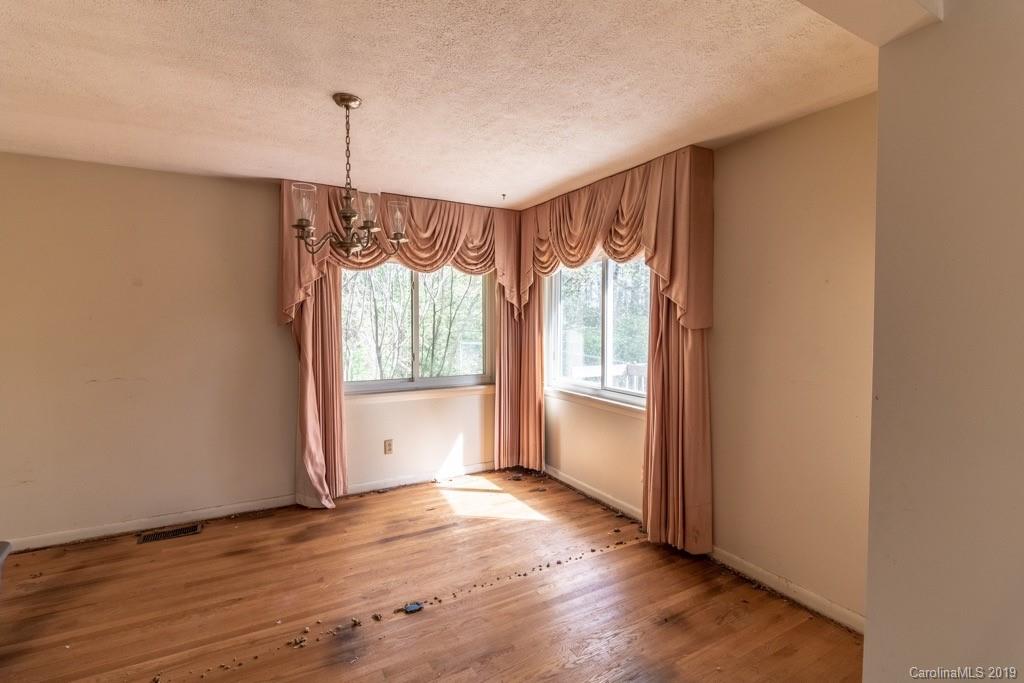 14 Cardinal Drive Asheville NC 28806