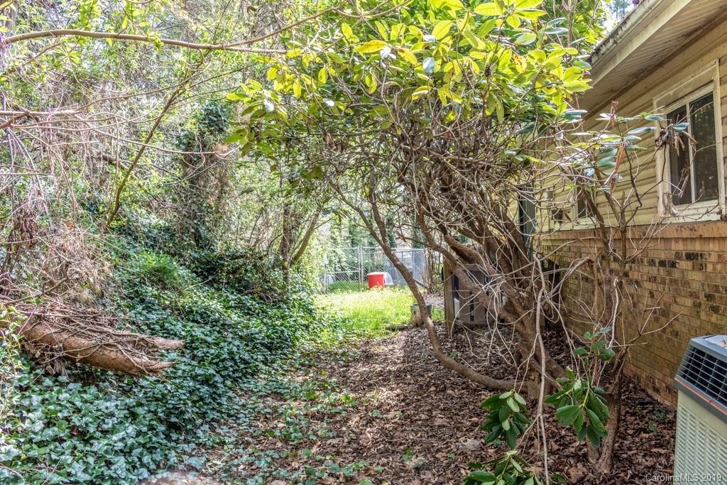 14 Cardinal Drive Asheville NC 28806