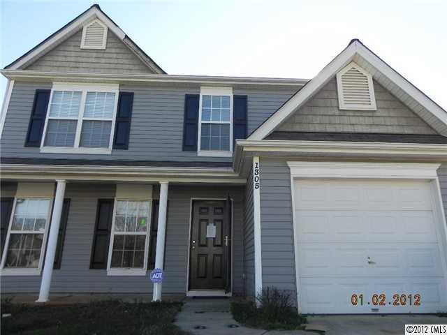 1305 Peach Park Lane Charlotte NC 28216