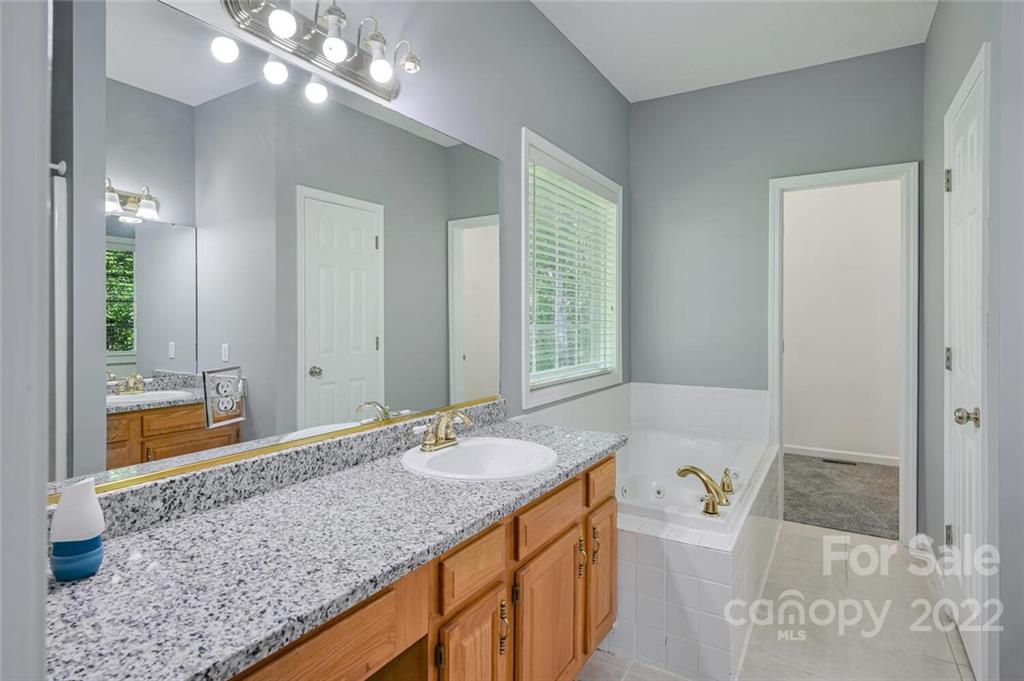 14 Wyntree Drive Asheville NC 28803