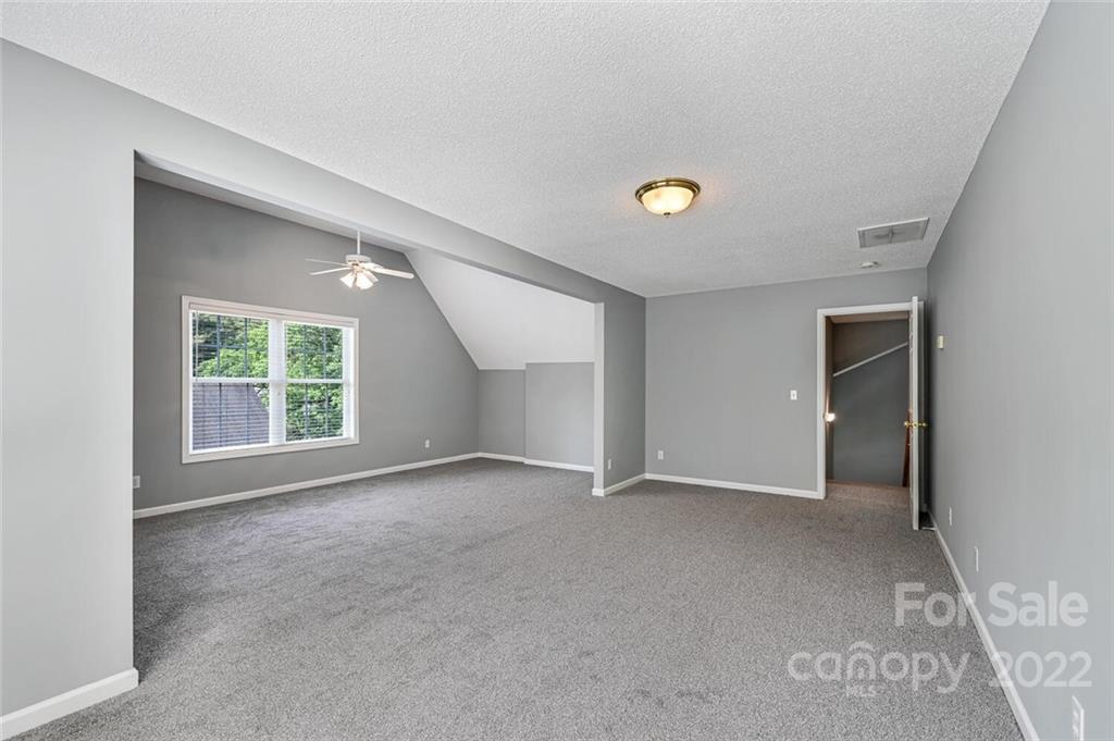 14 Wyntree Drive Asheville NC 28803