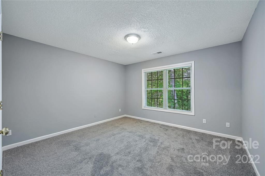 14 Wyntree Drive Asheville NC 28803