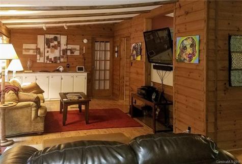 27 Dove Tree Lane Asheville NC 28806