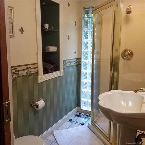 27 Dove Tree Lane Asheville NC 28806