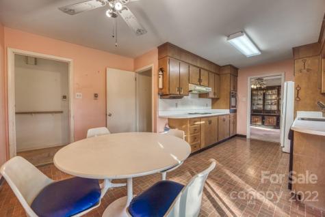 10 Meadowlark Road Asheville NC 28805