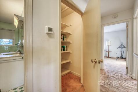 10 Meadowlark Road Asheville NC 28805