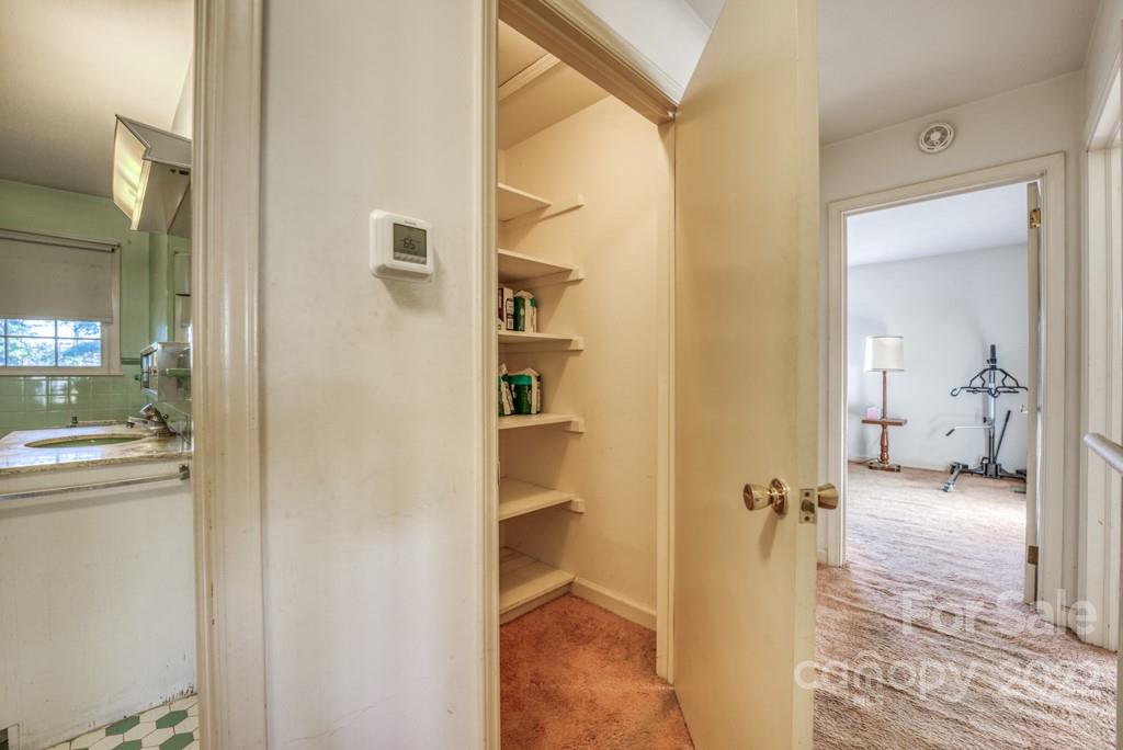 10 Meadowlark Road Asheville NC 28805