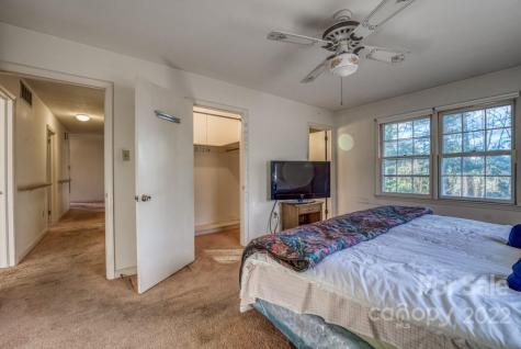 10 Meadowlark Road Asheville NC 28805