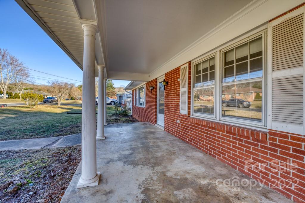 10 Meadowlark Road Asheville NC 28805
